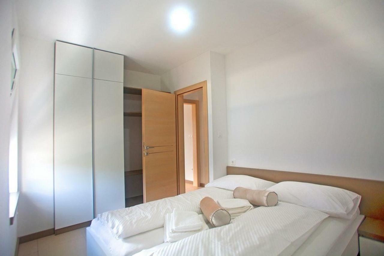 Apartments In Njivice/Insel Krk 13314 객실 사진